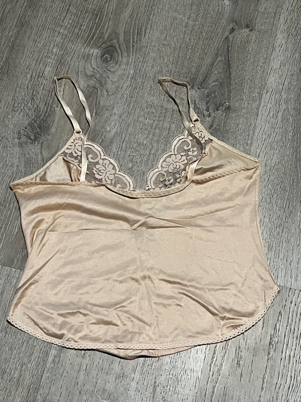 Vintage Maidenform Lace Chantilly Champagne Color Cami - Picture 12 of 12